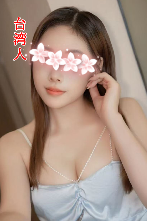 4568女孩.png